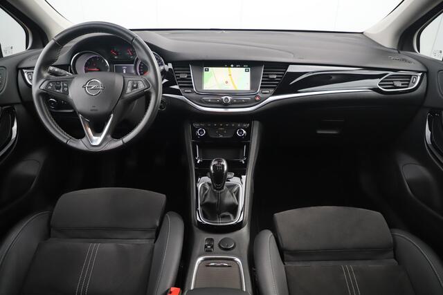 Opel ASTRA Sports Tourer 1.2 Business Elegance 146PK Half Leder Sportstoelen Keyless Navigatie Achteruitrijcamera Clima Cruise 16 inch LMV