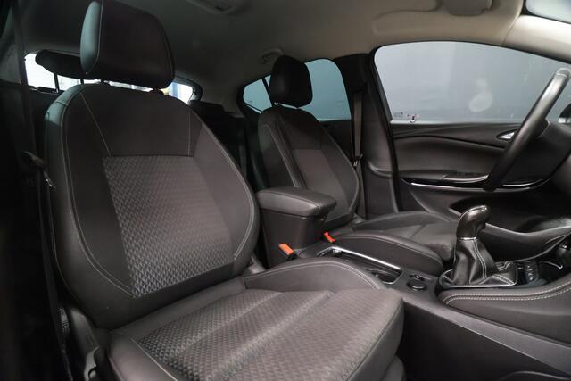 Opel ASTRA 1.0 Business Executive [CAMERA, ADAPTIVE CRUISE CONTROL, PDC V+A, BLUETOOTH, KEYLESS ENTRY, CLIMATE CONTROL, NAVIGATIE, NIEUWSTAAT]