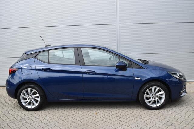 Opel ASTRA 1.2 Edition NAVI / CAMERA / TREKHAAK / Dubb. AGR stoel