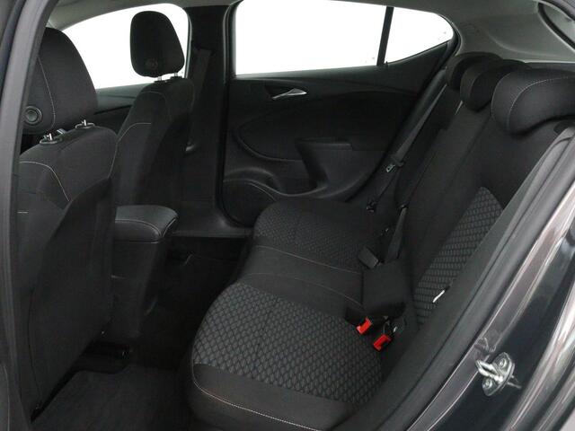 Opel ASTRA 1.4 Turbo Edition | 150pk | Trekhaak | Carplay | Climate control | Parkeerhulp | Cruise control | Bluetooth