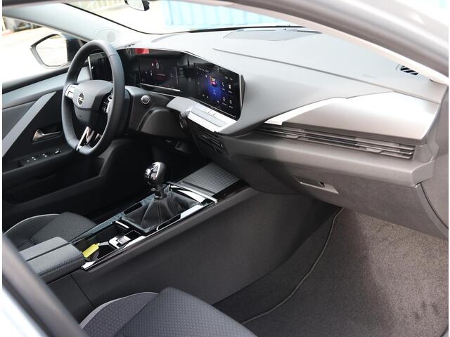Opel ASTRA Sports Tourer 1.2 110PK Turbo Business Edition | AppleCarPlay/AndroidAuto | Camera | Navigatie | Stoel/Stuur verwarmd | AGR Bestuurdersstoel | Adaptive CruiseControl | Isofix | Privacy Glass |
