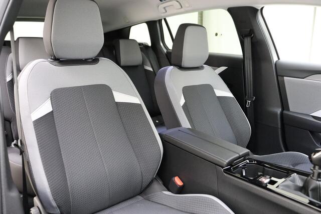 Opel ASTRA Sports Tourer 1.2 Turbo Business Edition | Navigatie | AGR stoel | Stoelverwarming | Getint glas | Dakrails | Adaptieve cruise control