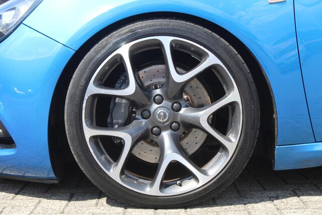 Opel ASTRA GTC 2.0 Turbo OPC Recaro/Navigatie/20 Inch/Stoelverwarming/Cruise control/Climate control/Bluetooth/LED koplampen