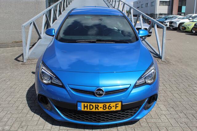 Opel ASTRA GTC 2.0 Turbo OPC Recaro/Navigatie/20 Inch/Stoelverwarming/Cruise control/Climate control/Bluetooth/LED koplampen