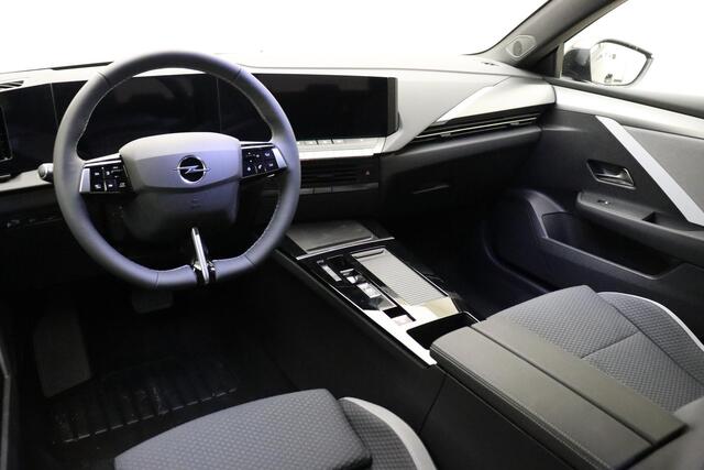Opel ASTRA Electric 54 kWh Business Edition | Navigatie | Stoelverwarming | AGR stoel | Stuurverwarming | Lichtmetalen velgen | Adaptieve cruise control