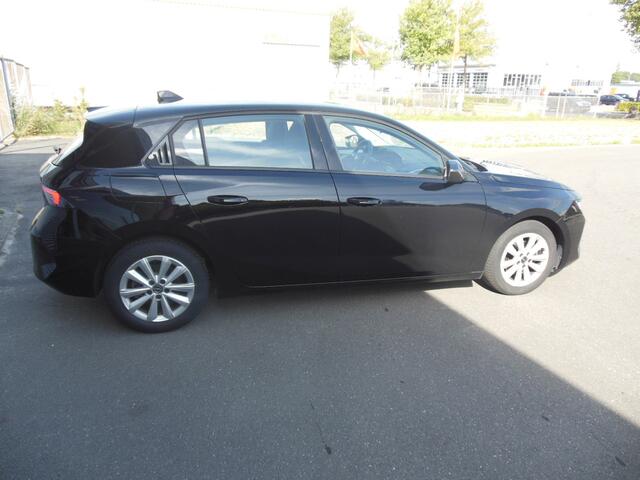 Opel ASTRA 1.2 Edition Staat in Hoogeveen