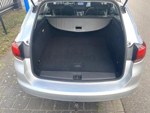 Opel ASTRA Sports Tourer 1.4 Edition 12-2016! met o.a. trekhaak, navigatie, cruise control, chroom pack, etc.