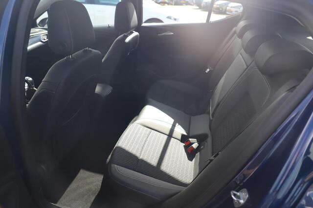 Opel ASTRA 1.2 Elegance 131PK 16 inch LMV Keyless Navigatie Carplay Android Achteruitrijcamera Clima Cruise Parkeersensor