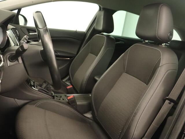 Opel ASTRA 1.4 Turbo Innovation | Trekhaak | Camera | Carplay | Navigatie | Keyless | Parkeerhulp | Climate control | Cruise control | Bluetooth