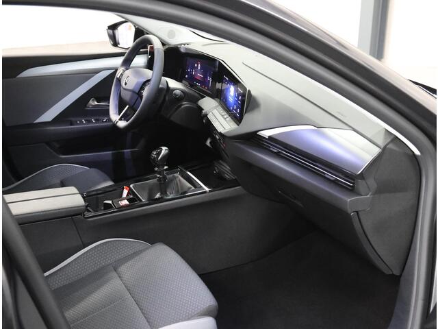 Opel ASTRA Sports Tourer 1.2 110PK Turbo Business Edition | 1ste eigenaar | AppleCarPlay/AndroidAuto | Camera | Navigatie | Stoel/Stuur verwarmd | AGR Bestuurdersstoel | Adaptive CruiseControl | Isofix | Privacy Glass |