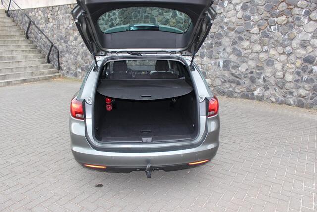 Opel ASTRA Sports Tourer 1.2 Business Executive , 146PK, afn trekhaak, camera, dab audio, navi. agr comfort stoel.