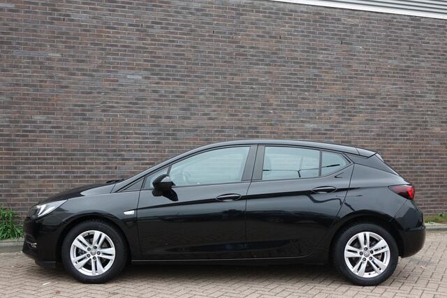 Opel ASTRA 1.2 Business Edition, zwart, 5 deurs, navigatie, prachtige auto! Nieuwe distributie!