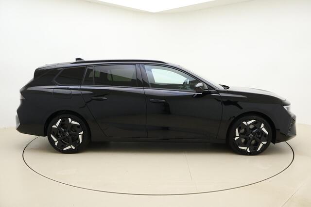Opel ASTRA Sports Tourer 1.6 Turbo Plug In Hybrid 225 pk GSE | Alcantara bekleding | HUD | 18" LMV | Black pakket | Matrix verlichting | Winterpakket | Actieve vering |