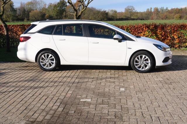 Opel ASTRA Sports Tourer 1.2 Edition NAVI CRUISE 6 VERSNELLINGEN