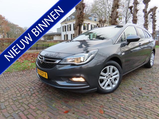 Opel ASTRA Sports Tourer 1.0 Business+ Achteruitrijcamera Carplay Navigatie Trekhaak Pdc Climatecontrol Cruisecontrol