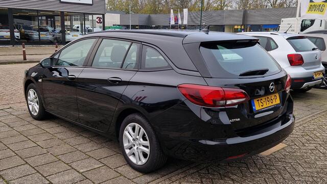 Opel ASTRA Sports Tourer 1.0 Online Edition