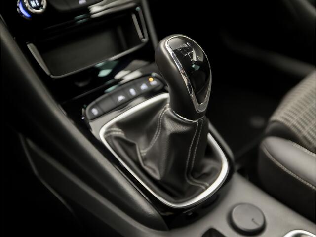 Opel ASTRA Sports Tourer 1.2 Elegance 146Pk (APPLE CARPLAY, GROOT NAVI, CLIMATE, CAMERA, LEDER, GETINT GLAS, SPORTSTOELEN, KEYLESS, LANE ASSIST, LED KOPLAMPEN, DAB+, LM VELGEN, NIEUWSTAAT)