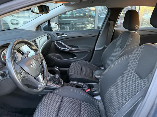 Opel ASTRA Sports Tourer 1.0 Business+ | Nette Staat! | NL AUTO | Trekhaak | Onderhoudshistorie | 2 Sleutels | Parkeersensoren | Climate Control | Cruise Control |