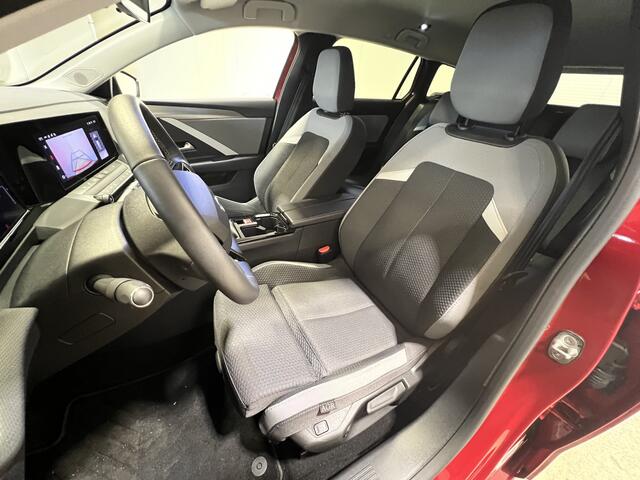 Opel ASTRA Sports Tourer 1.2 Business Edition | Navigatie/Android/Apple Carplay | LM Velgen 16" | Voorstoelen Voor Verwarmd | Achteruitrijcamera | Cruise Control | Airco |