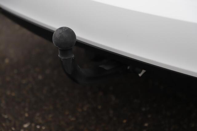 Opel ASTRA Sports Tourer 1.2 Edition 110PK Trekhaak Navigatie Carplay Android Bluetooth Airco Cruise Control Parkeersensor