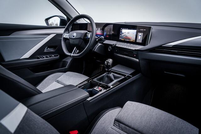 Opel ASTRA 1.2 130 Pk Business Elegance | LED | Carplay | Sportstoelen | Adap. cruise | Get. Glas | Stoelverw.