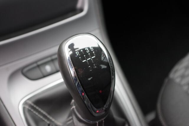 Opel ASTRA 1.0 105 PK Edition, Navigatie, Climate Control, PDC