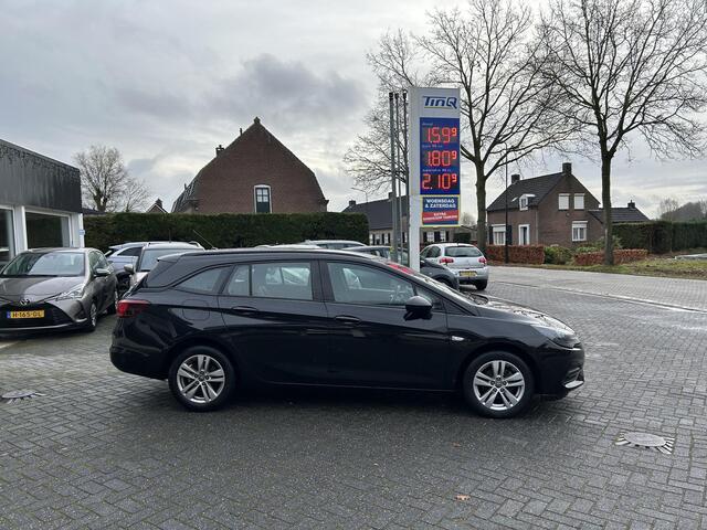 Opel ASTRA Sports Tourer 1.2 Edition