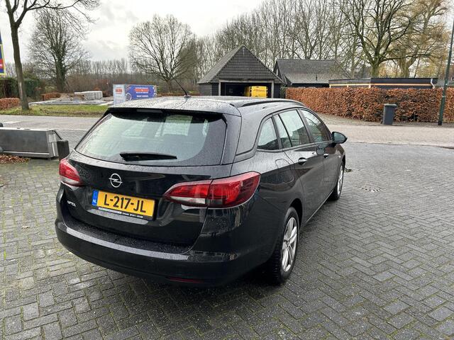 Opel ASTRA Sports Tourer 1.2 Edition