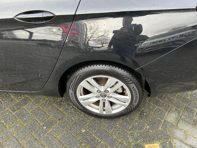 Opel ASTRA Sports Tourer 1.2 Edition