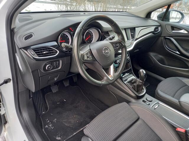 Opel ASTRA Sports Tourer 1.2 Design & Tech