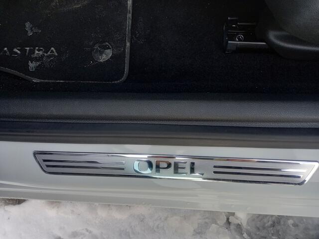 Opel ASTRA Sports Tourer 1.2 Design & Tech