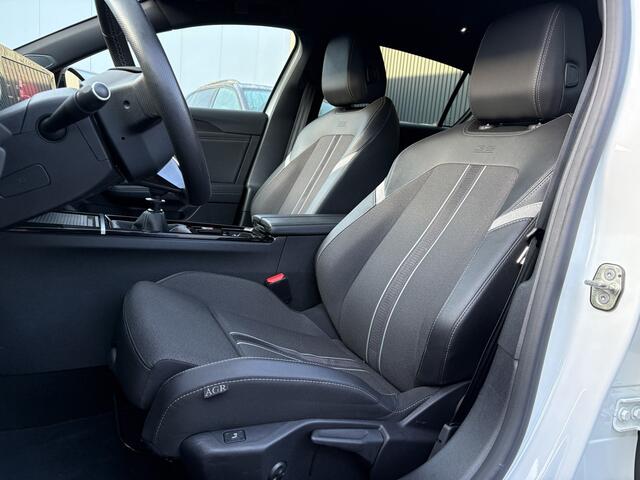 Opel ASTRA 1.2 130Pk GS Line | Keyless | 360 Camera | Stoel & Stuur verw. | Prijs Rijklaar!!