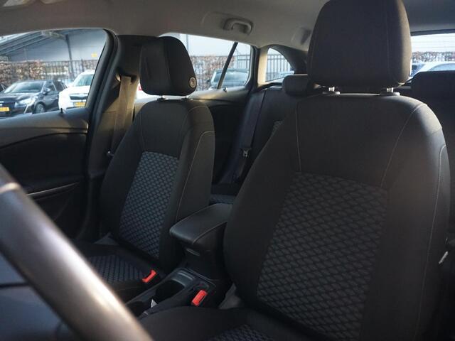 Opel ASTRA Sports Tourer 1.4 Edition All Seasonbanden