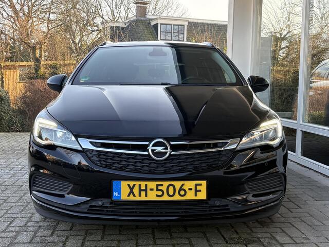 Opel ASTRA Sports Tourer 1.0 Black Edition | Trekhaak | Parkeersensoren voor + achter | Apple Carplay/Android Auto | Lichtmetalen velgen | Privacy Glass