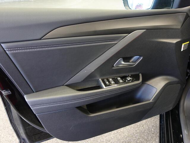 Opel ASTRA 1.2 130pk GS Line Automaat | Climate control | Adaptive cruise control | LED | Voorstoelen verwarmd | Stuurwiel verwarmd | Achteruitrij camera 360* | Sfeer verlichting | Apple Carplay/ Android auto