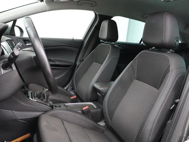 Opel ASTRA 1.4 Turbo Executive | 150pk | Trekhaak | Camera | Carplay | Navigatie | Keyless | Climate control | Cruise control | Dodehoek detectie | Bluetooth