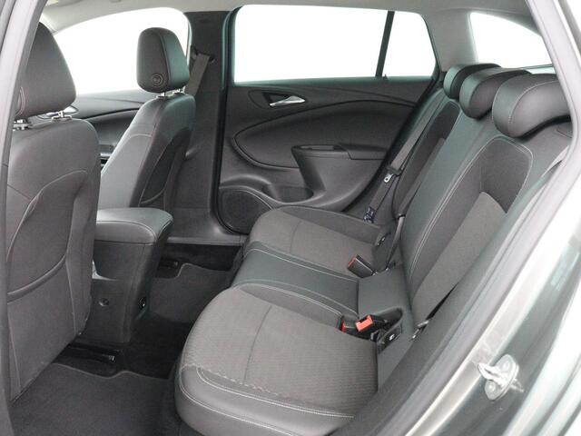 Opel ASTRA 1.4 Turbo Executive | 150pk | Trekhaak | Camera | Carplay | Navigatie | Keyless | Climate control | Cruise control | Dodehoek detectie | Bluetooth