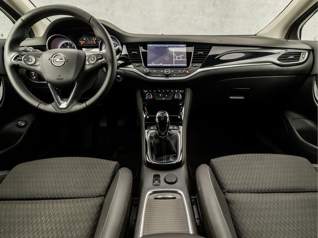 Opel ASTRA Sports Tourer 1.0 Innovation Sport (APPLE CARPLAY, GROOT NAVI, CLIMATE, LEDER, GETINT GLAS, SPORTSTOELEN, CAMERA, LM VELGEN, LED KOPLAMPEN, NIEUWSTAAT)