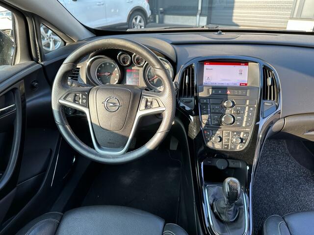 Opel ASTRA 1.4 T GTC Black Edition Clima Leder Trekhaak