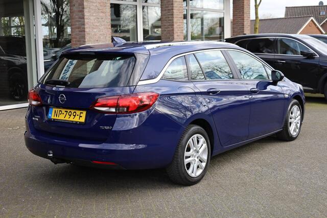 Opel ASTRA Sports Tourer 1.4 Online Edition 150pk!! TREKHAAK CARPLAY CRUISE NAVI CLIMA 2XPDC LMV