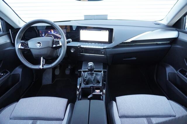 Opel ASTRA 1.2 Turbo 130pk Elegance / Camera / Stoel- en stuurverwarming / AGR-stoelen / Navi