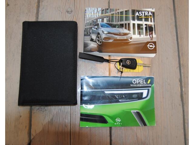 Opel ASTRA 1.2 Elegance | Winterpakket |Trekhaak | Apple Carplay