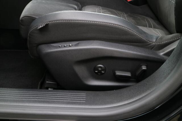 Opel ASTRA 1.6 Turbo Plug In Hybrid Ultimate | AGR stoelen | Trekhaak! |