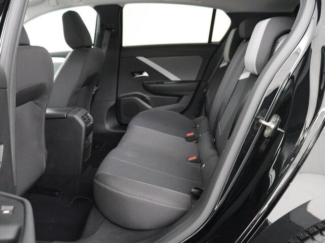 Opel ASTRA 1.6 Hybrid Business Edition | Stoelverwarming | Adaptive cruise | Navigatie | Camera | Full LED | Stuurverwarming