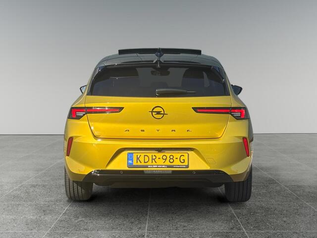 Opel ASTRA Electric Ultimate GS EV 58kWh 156pk | NIEUW MODEL! | SCHUIF/KANTELDAK | ALCANTARA/ LEDEREN BEKLEDING | NAVI | ISOFIX |