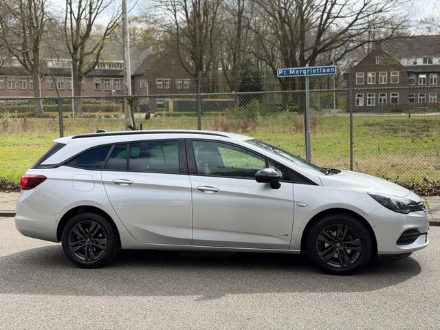 Opel ASTRA 1.2 DESIGN en TECH - Navi - Carplay - Airco ecc !!