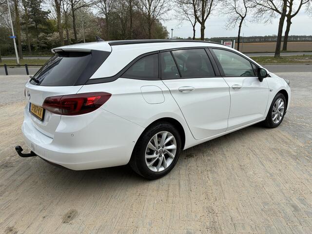 Opel ASTRA Sports Tourer 1.2T 130Pk Elegance | Climate control | Navigatie | Camera | Elektrisch Pakket | Trekhaak | Parkpilot | Alcantara bekleding | LED | AGR Stoelen