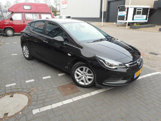 Opel ASTRA 1.0 Online Ed.
