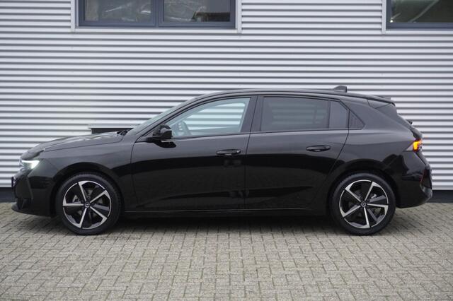 Opel ASTRA 1.2 Turbo Business Edition / Camera / Stoel- en stuurverwarming / 17 inch / AGR-stoel