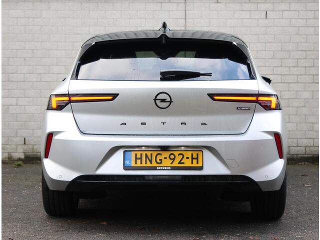 Opel ASTRA 145PK Hybrid GS | 1ste eigenaar | AppleCarPlay/AndroidAuto | Head-Up Display | Navigatie | Adaptive Cruise Control | Keyless | AGR Stoel | Stoel/Stuur/Voorruitverwarming | FULL LED | 360'Camera | Isofix | Privacy Glass | Two-Tone |